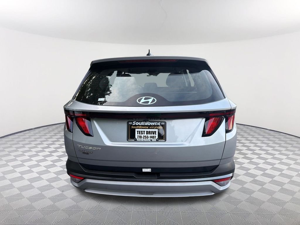 2025 Hyundai Tucson SE - Photo 6