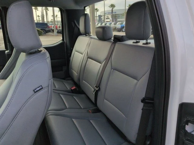 New 2026 Oxford White Ford XL image 14