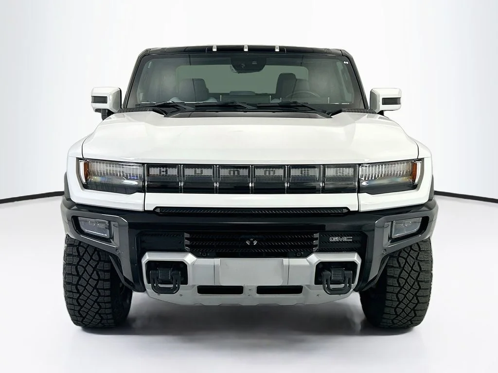 Used 2023 White GMC Edition 1 image 2