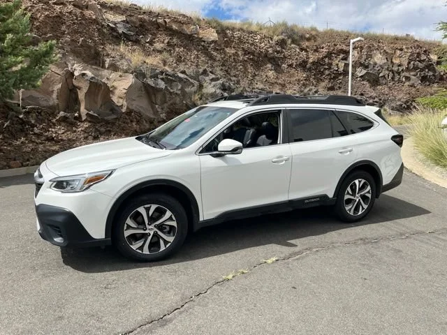 Used 2021 Crystal White Pearl Subaru Limited XT image 2