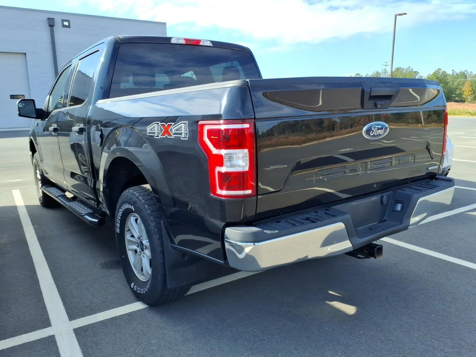 Used 2018  FORD  image 17
