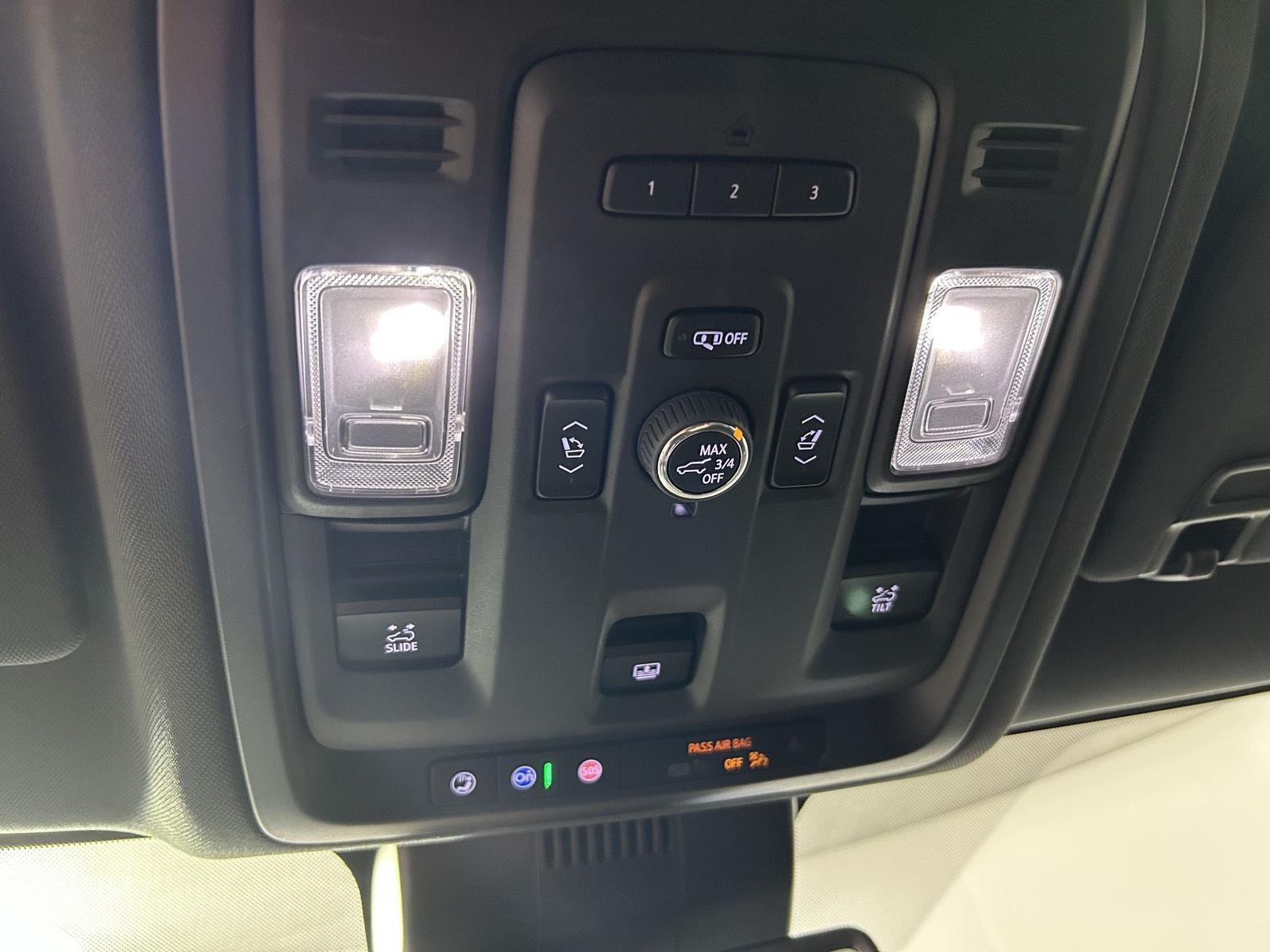 Used 2023 Onyx Black GMC SLT image 33