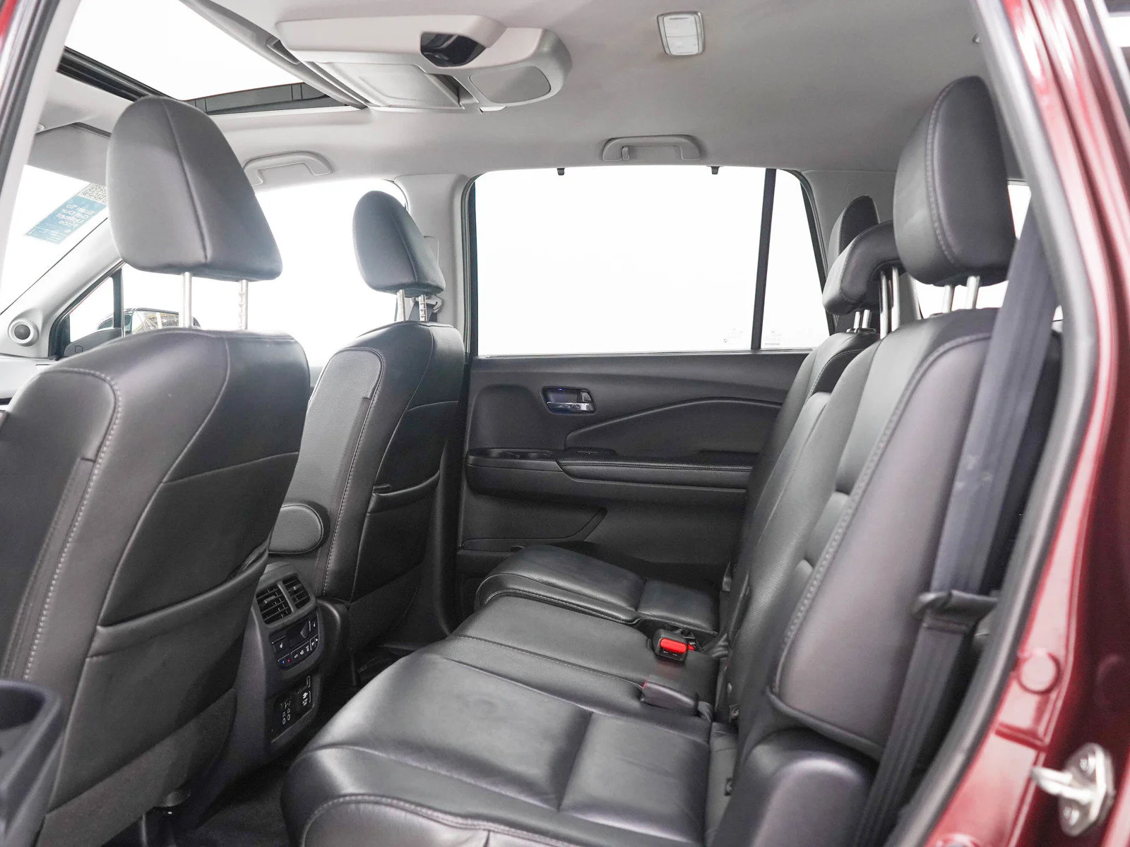 Used 2020 Deep Scarlet Pearl Honda Touring 8-Passenger AWD image 16