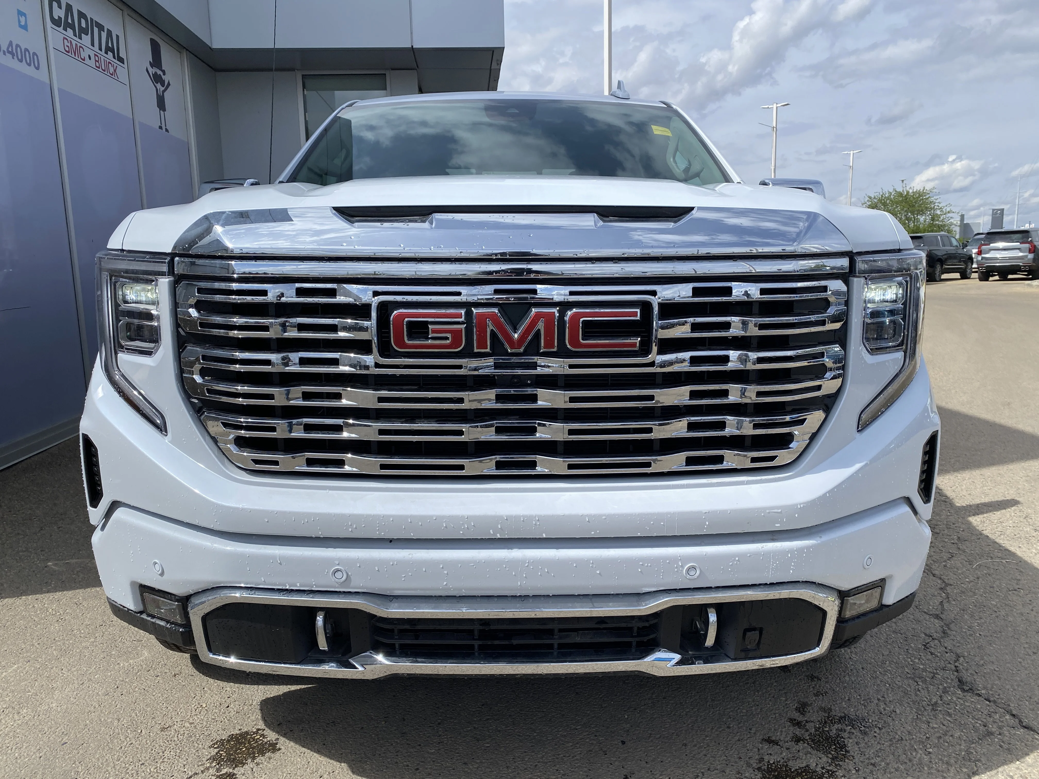 New 2026 GLACIER WHITE TRICOAT GMC Denali image 9