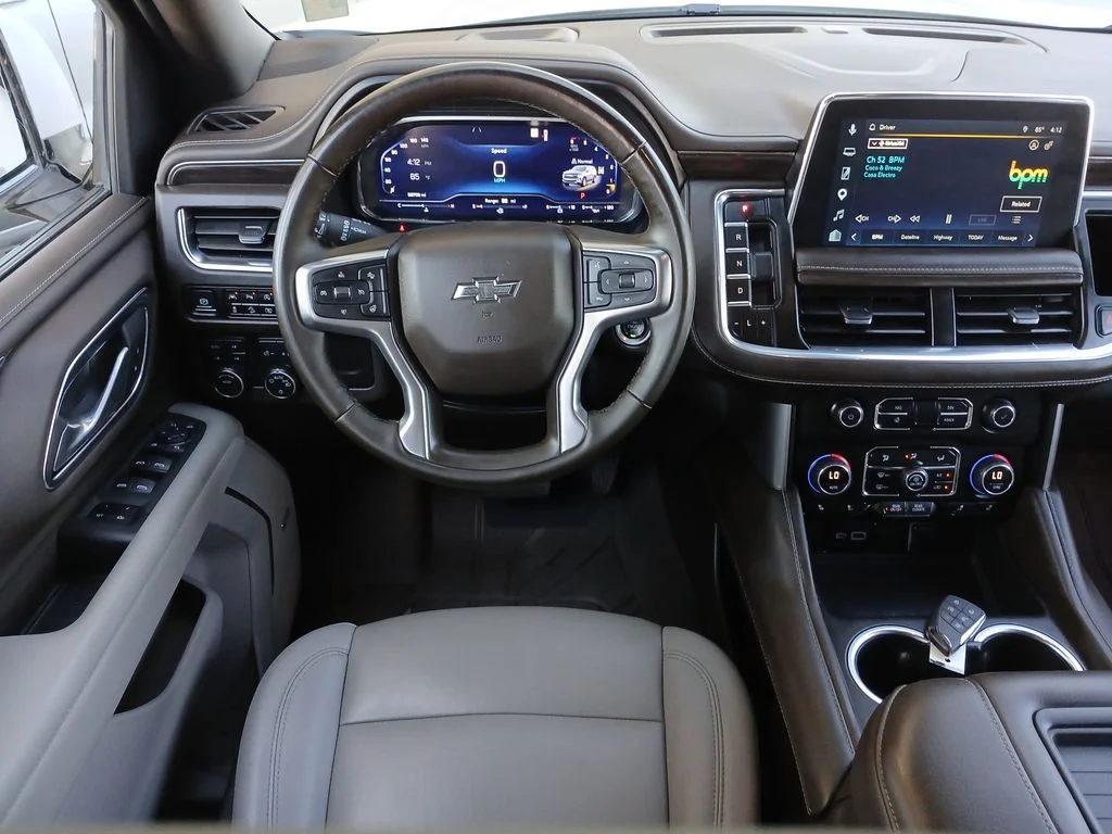 Used 2024 White Chevrolet Z71 image 12