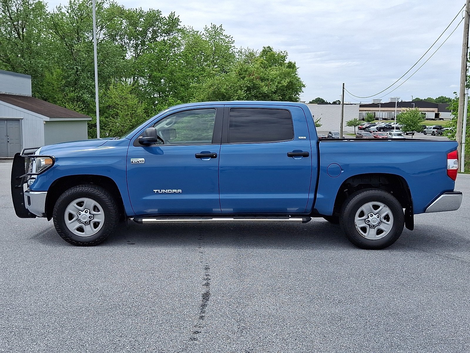 Used 2019 Cavalry Blue Toyota SR5 image 4