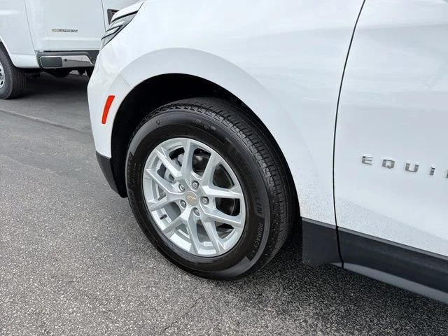 Used 2024 Summit White Chevrolet LT image 30