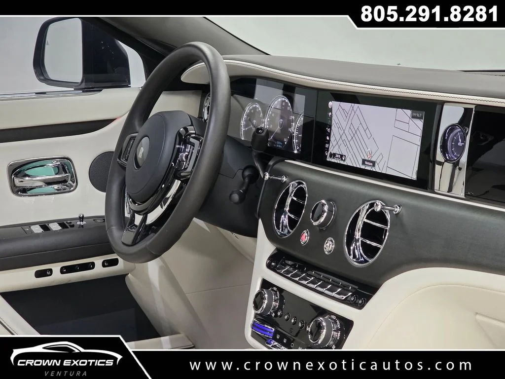 Used 2023 Purple Rolls-Royce Base image 26