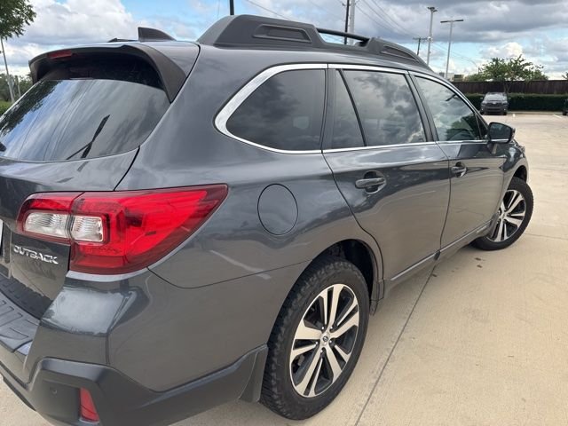 Used 2018 Gray Subaru 2.5i image 3