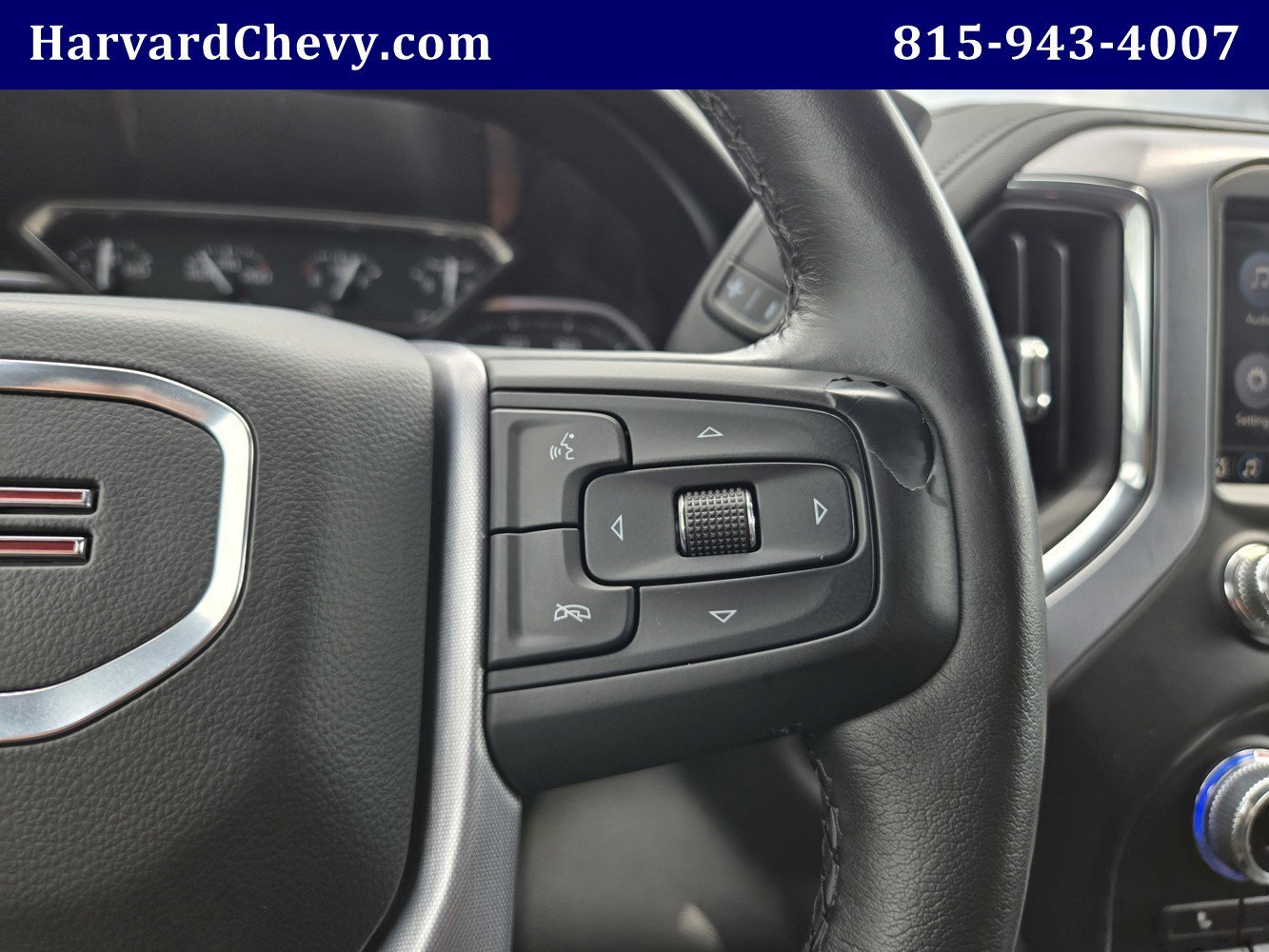 Used 2020 SUMMIT WHITE GMC SLE image 16