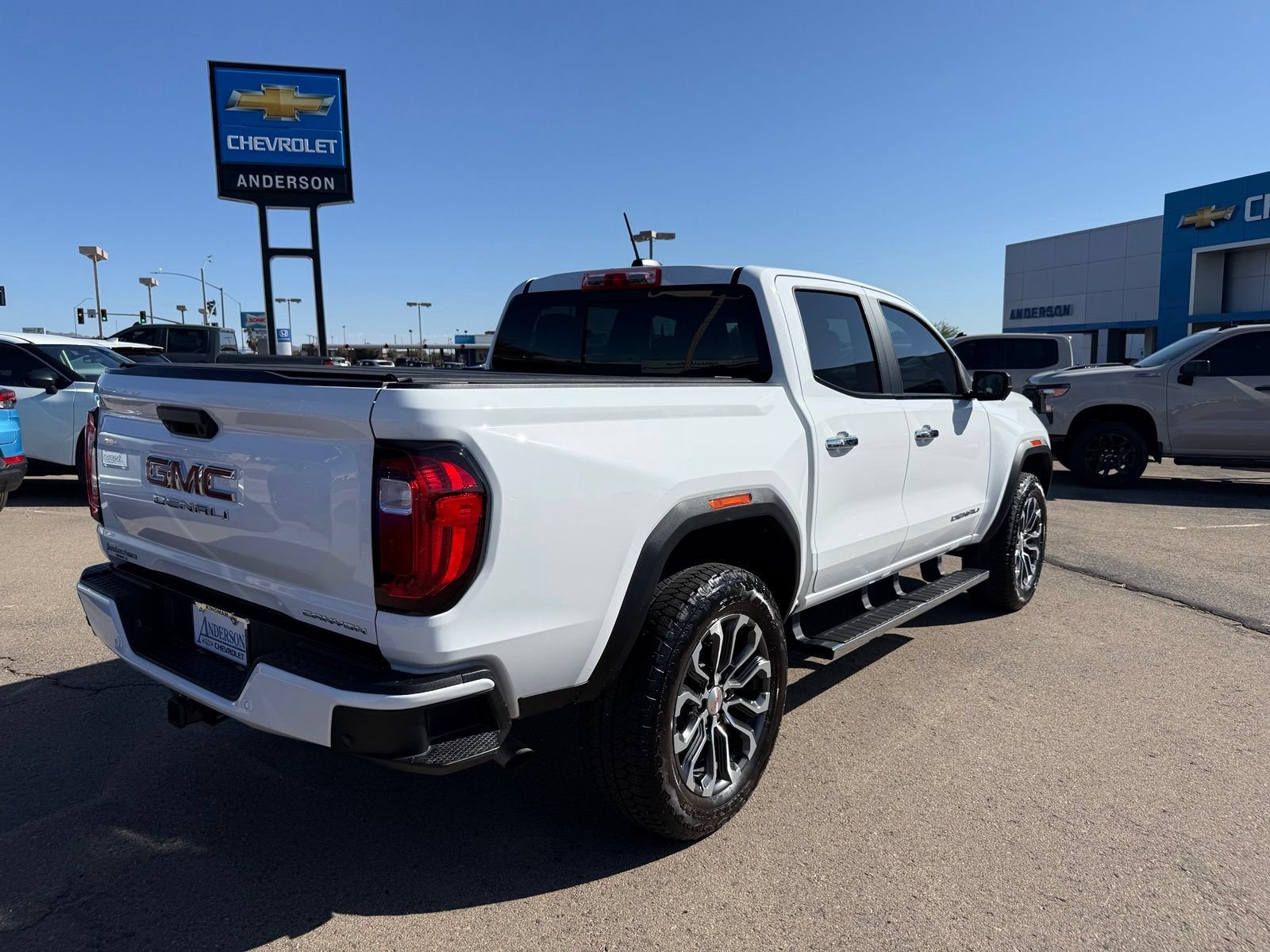 2024 GMC Canyon Denali - Photo 6
