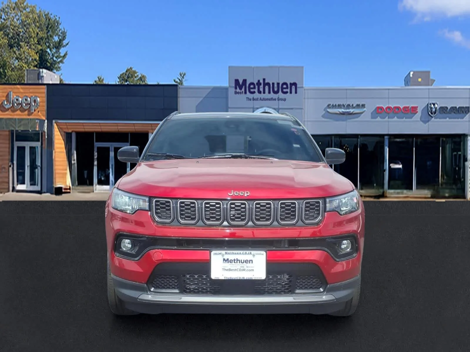 New 2026 Red Hot Pearl-Coat Exterior Paint Jeep Limited Altitude image 2