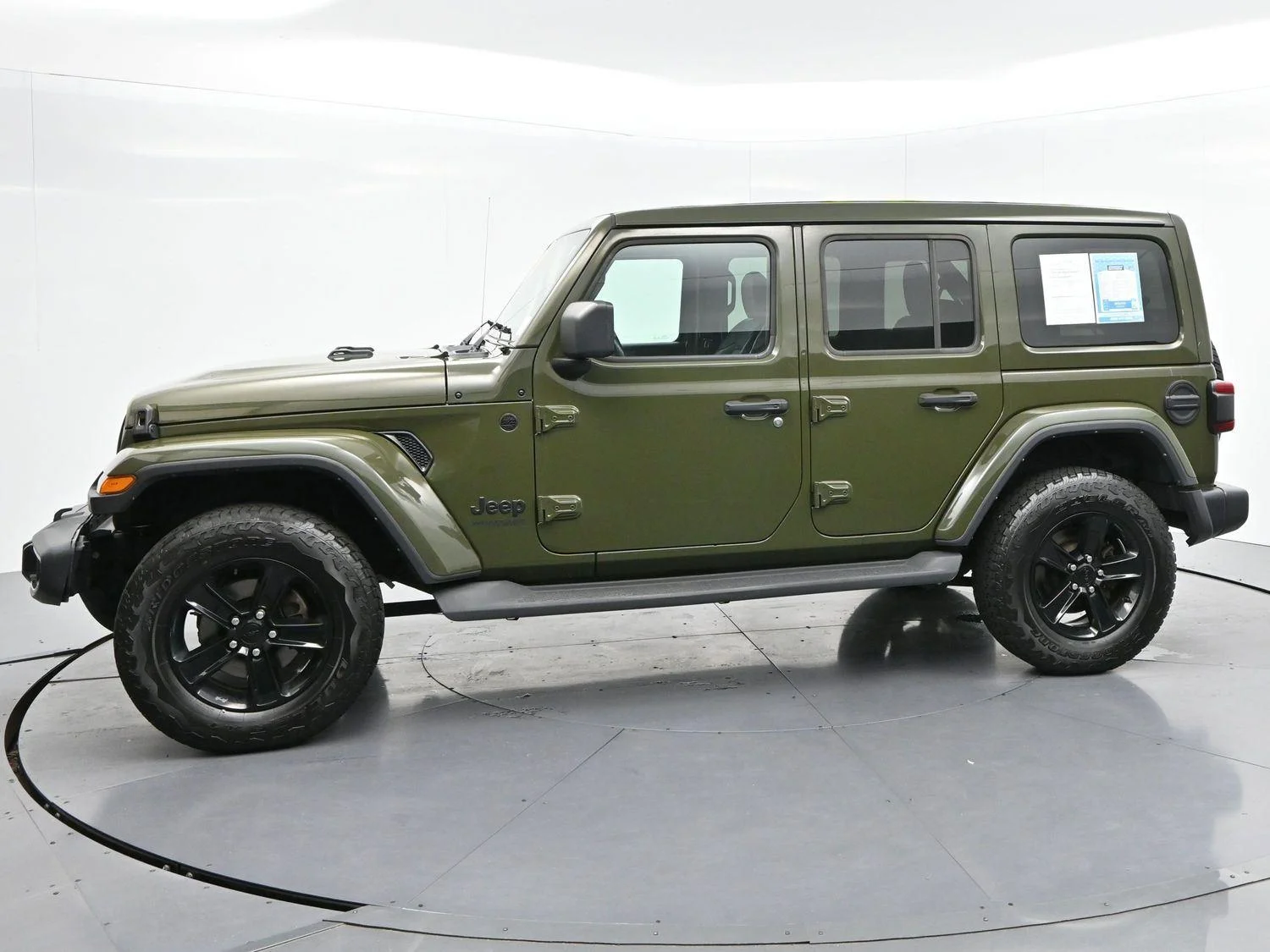 Used 2022 Sarge Green Clearcoat Jeep Unlimited Sahara Altitude image 4
