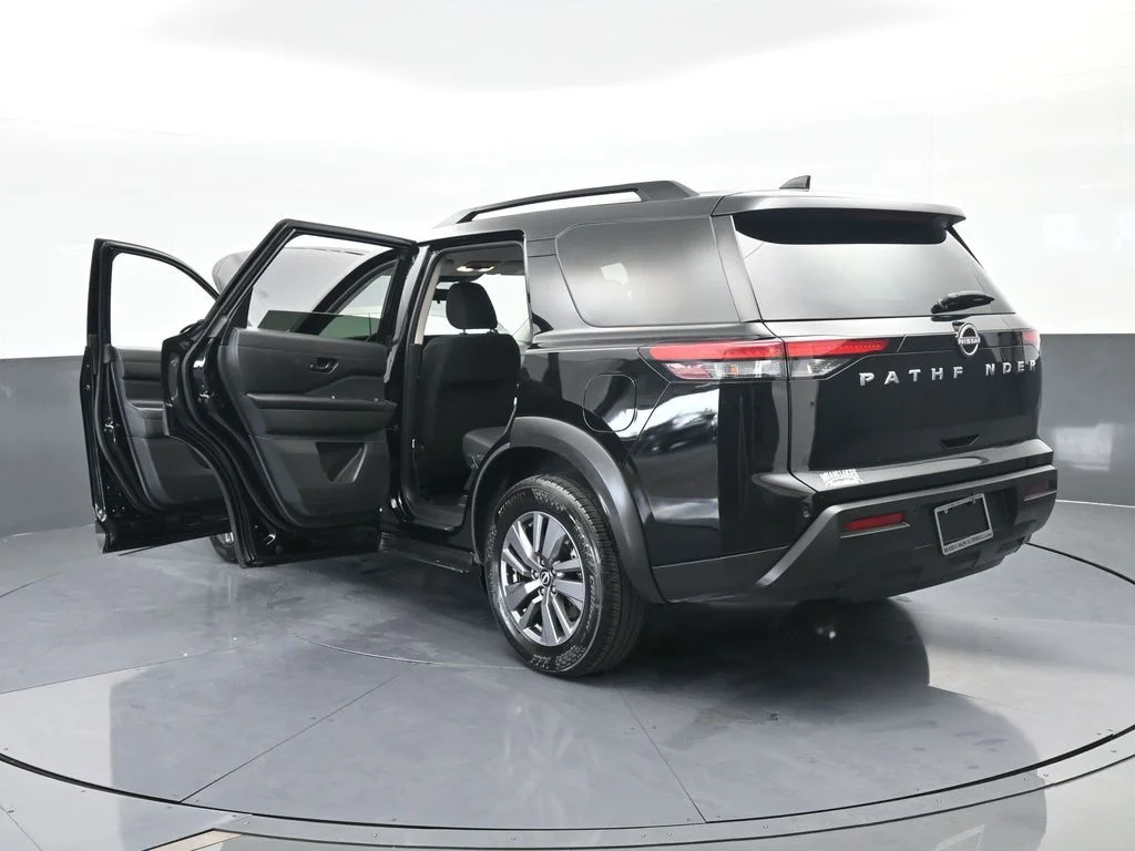 2025 Nissan Pathfinder SV - Photo 79