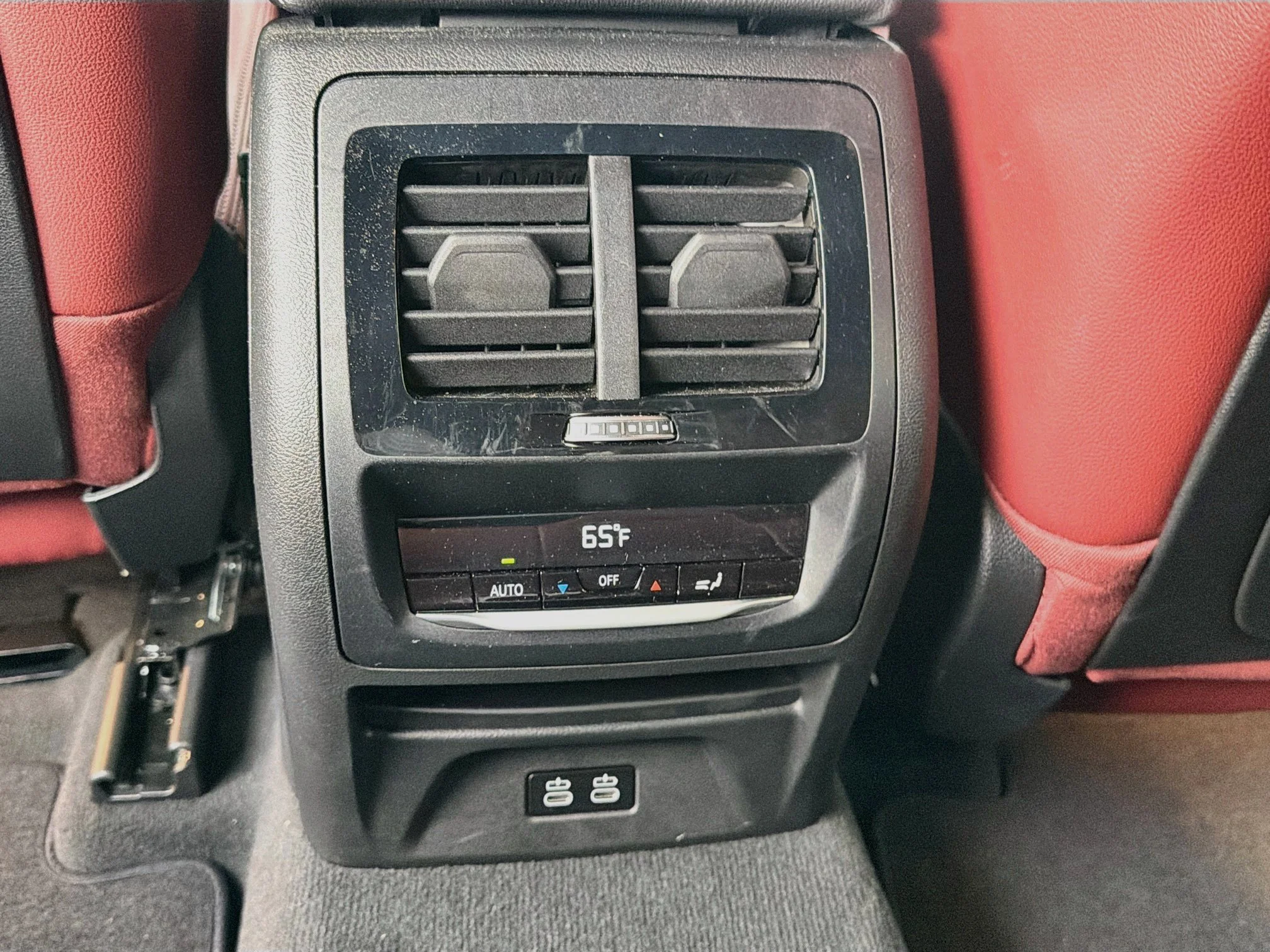 Used 2024 Dark Graphite Metallic BMW xDrive30i image 19