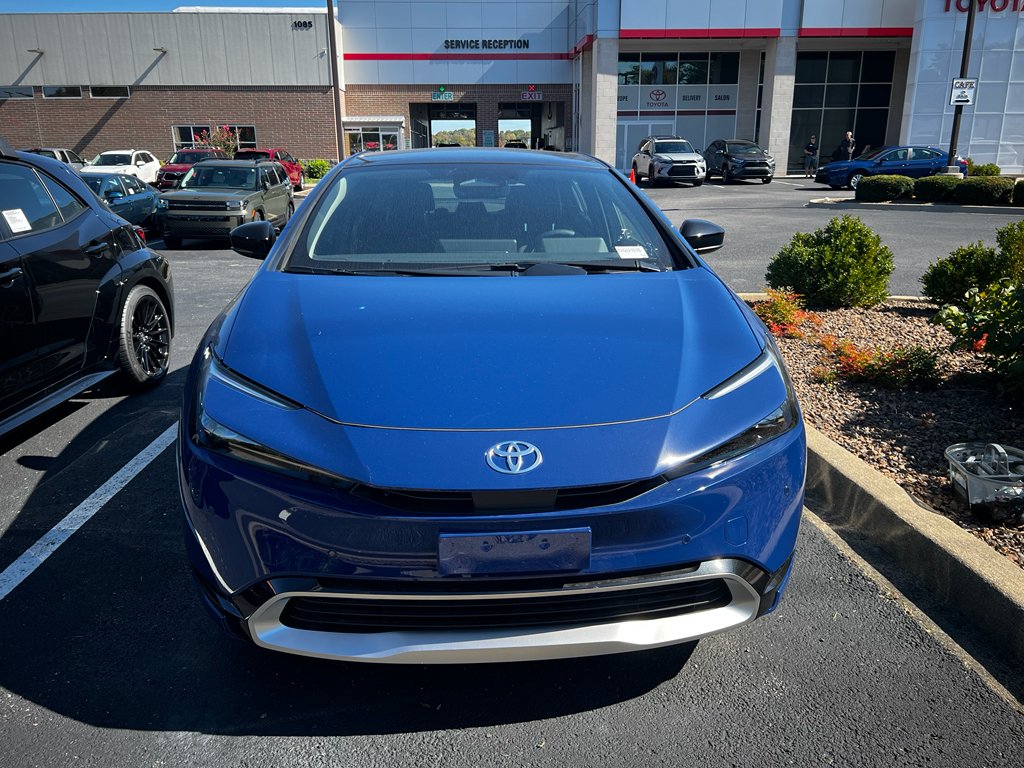 2026 Toyota Prius Plug-in Hybrid XSE - Photo 6