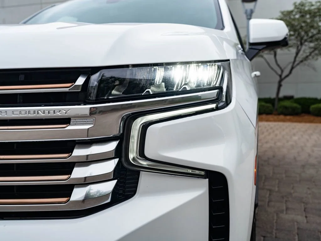 Used 2021 Summit White Chevrolet High Country image 14