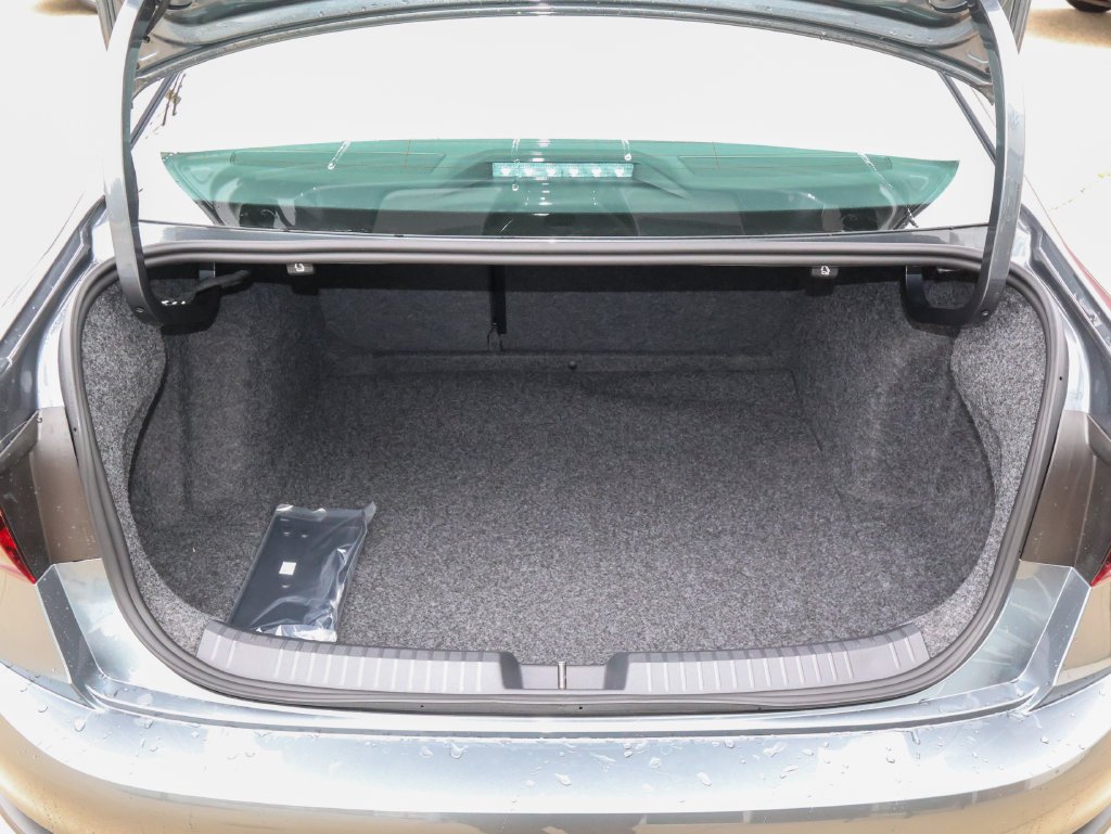 New 2027 Silver Volkswagen 1.5T SE image 10