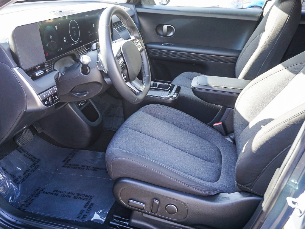 Used 2026 Green Hyundai SE Standard Range image 18