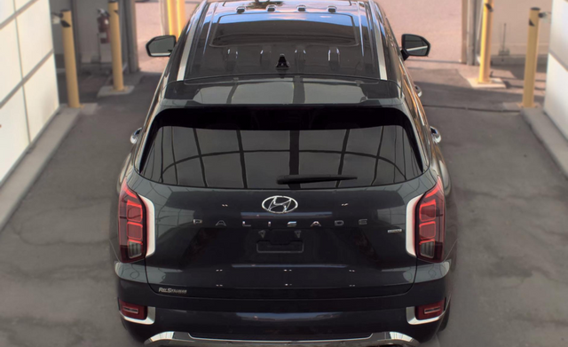 Used 2020 Gray Hyundai Limited image 6