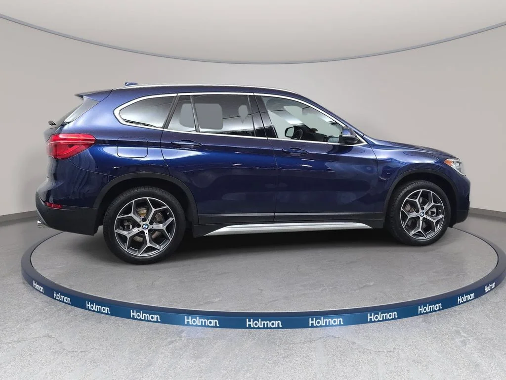 Used 2019 Mediterranean Blue Metallic BMW xDrive28i image 5