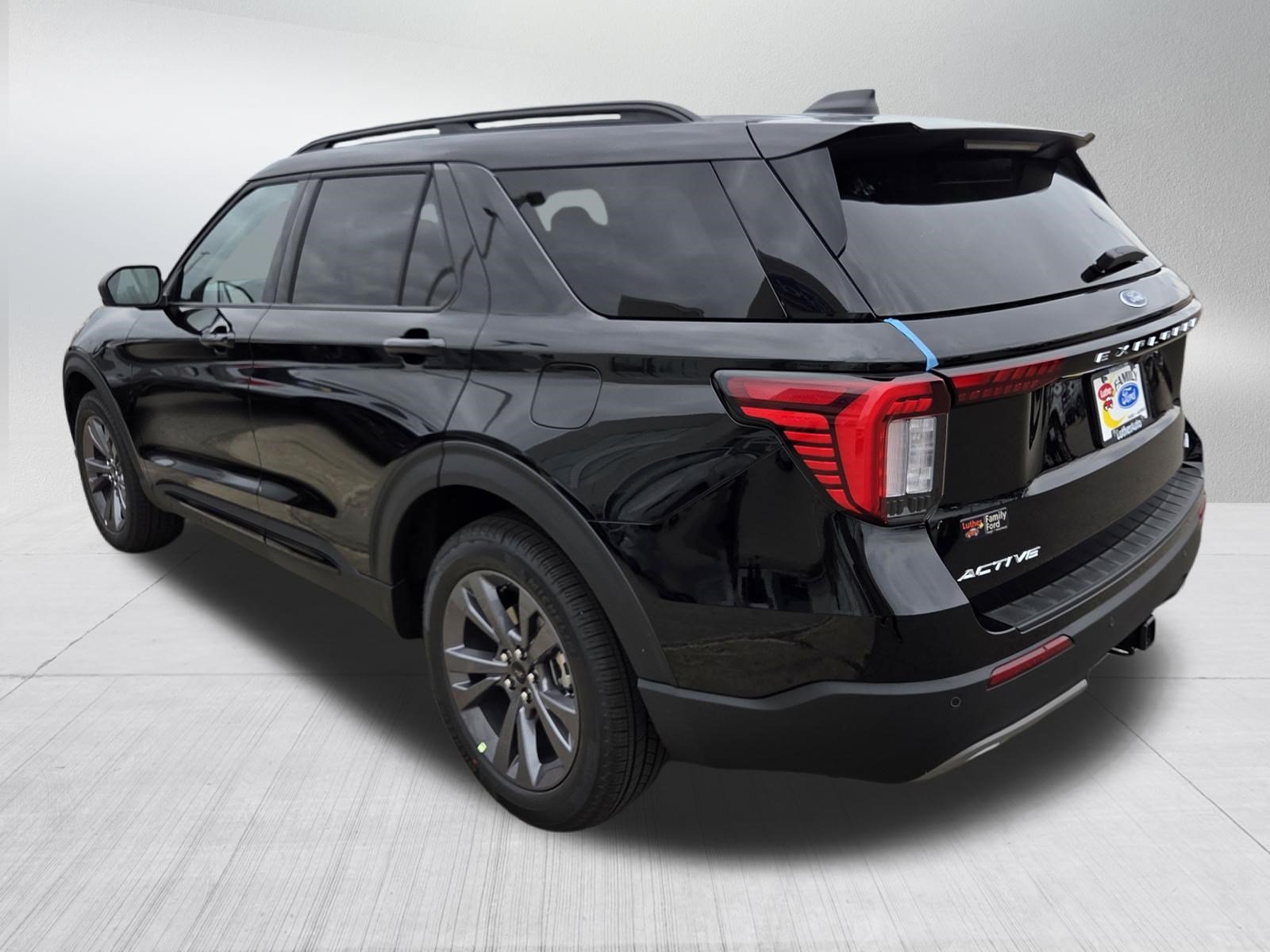 New 2026 Agate Black Metallic Ford Active w/200A Pkg image 3