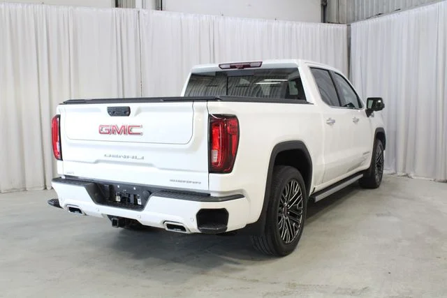 Used 2024 White GMC Denali image 26