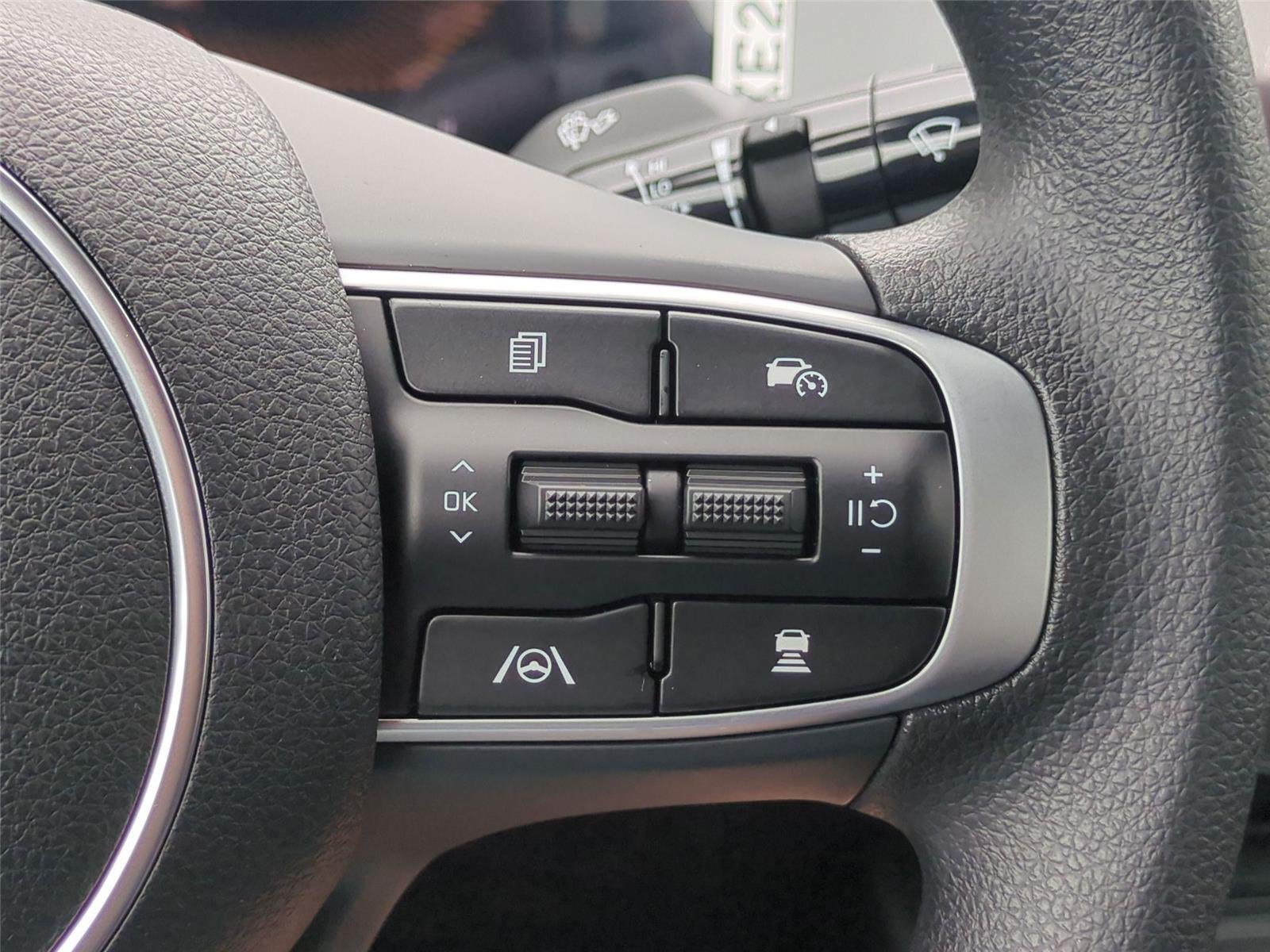 New 2026 Aurora Black Pearl Kia LXS image 21