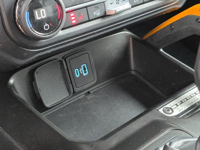 Used 2023 White Ford Badlands image 33