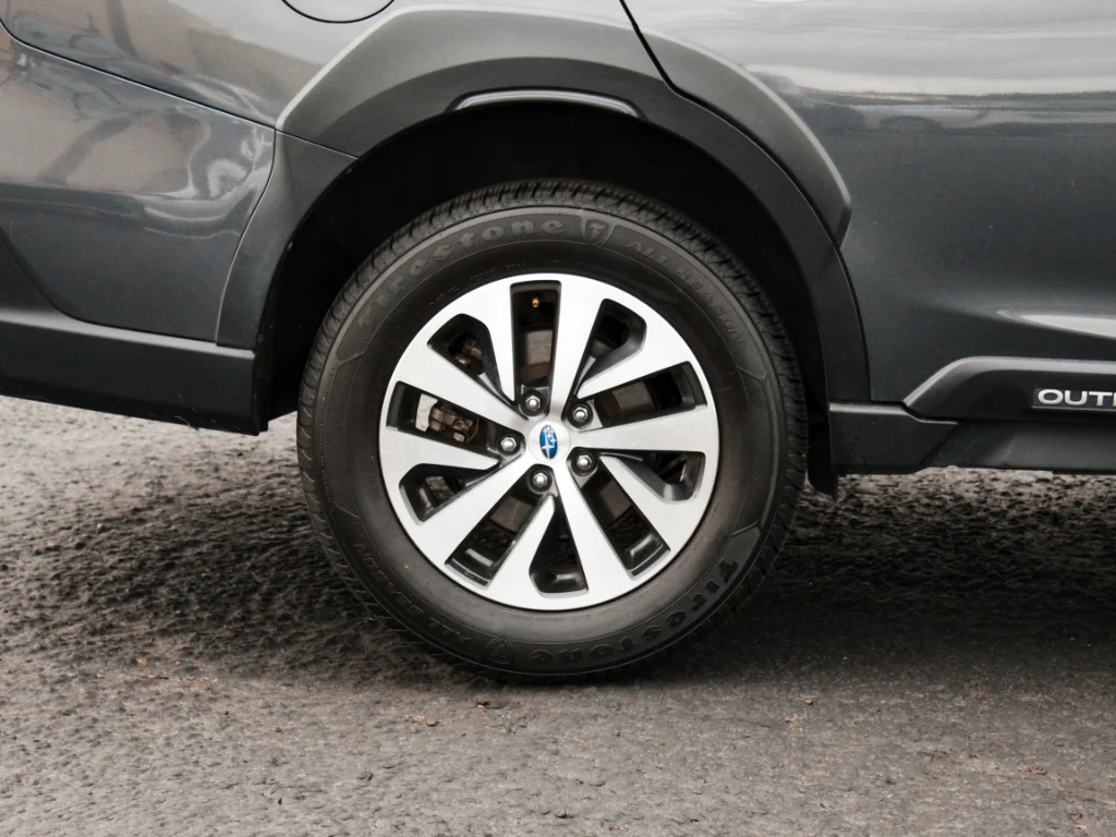 Used 2024 Magnetite Gray Metallic Subaru Premium image 4
