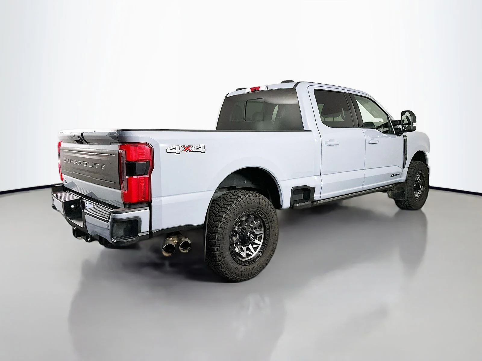 Used 2025 Gray Ford Platinum image 8