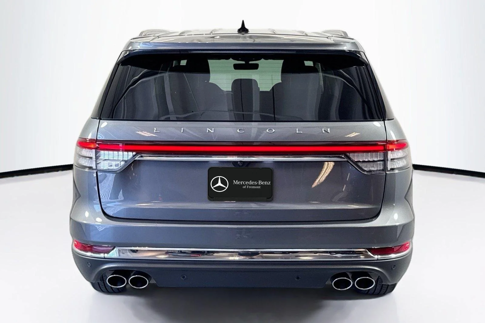 Used 2024 Asher Gray Metallic Clearcoat Lincoln Premiere image 6