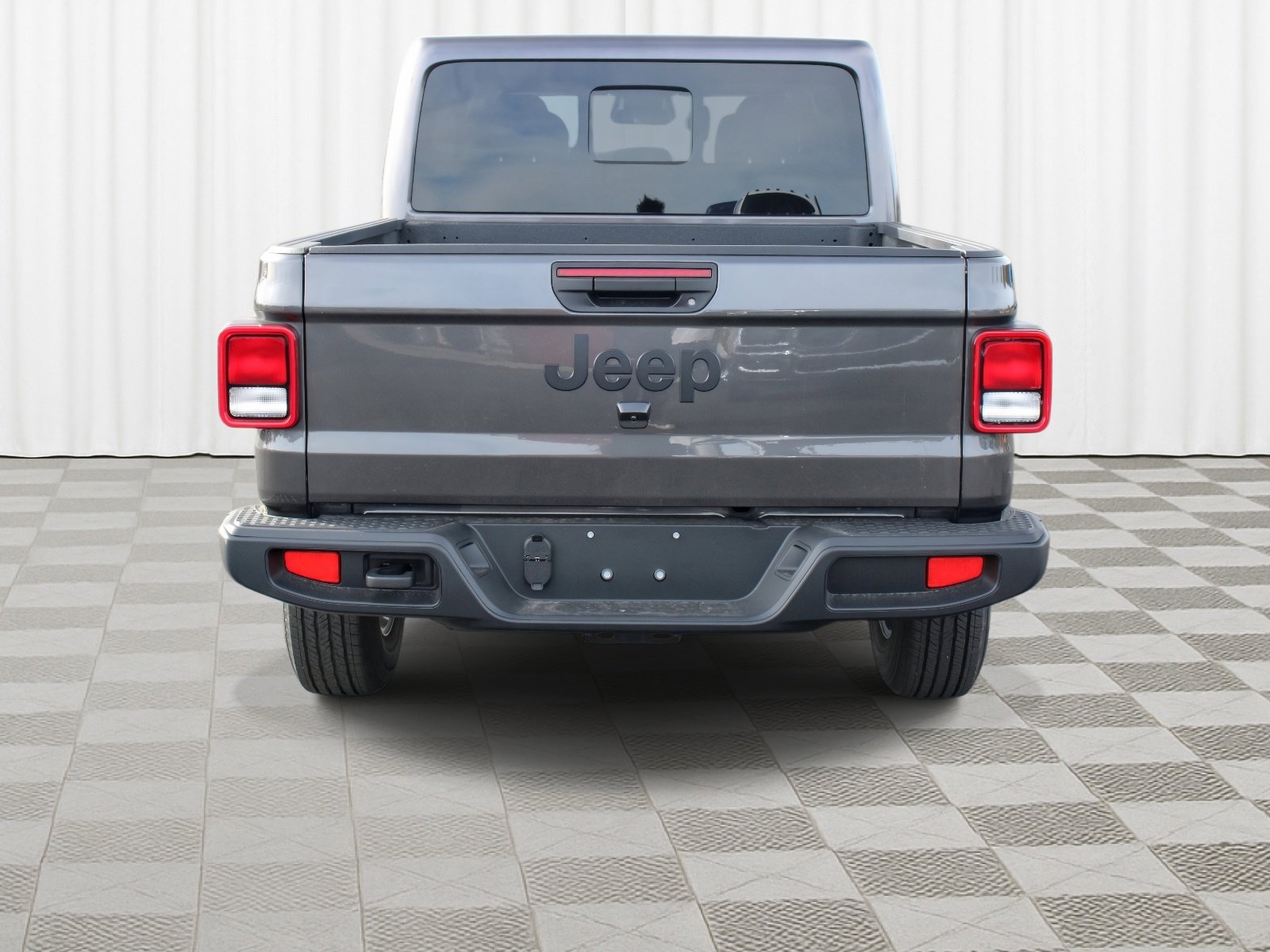 New 2026 Granite Crystal Metallic Clearcoat Jeep Sport S image 32