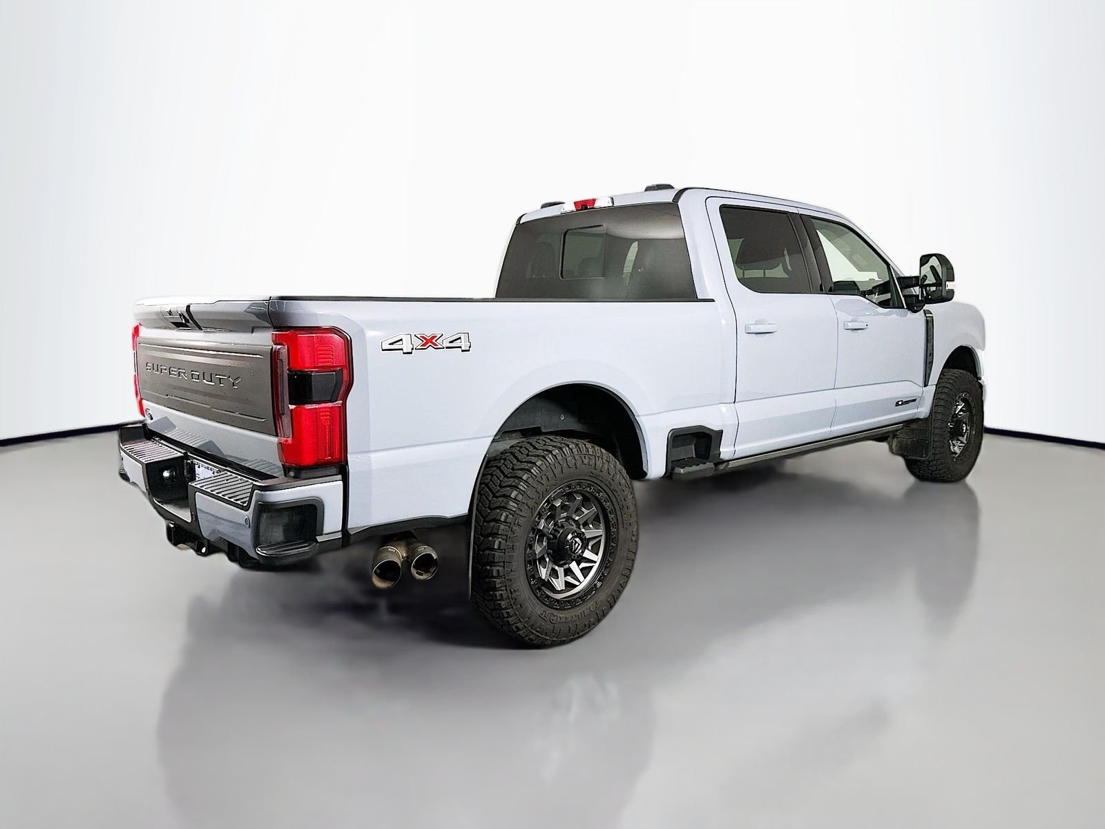 Used 2025 Gray Ford Platinum image 8