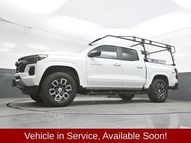 Used 2024 White Chevrolet Z71 image 40