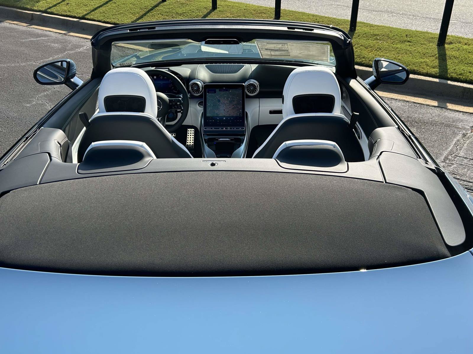 New 2027 MANUFAKTUR China Blue Solid Mercedes-Benz AMG® SL 55 Roadster image 14