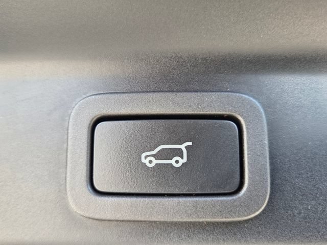 2022 Jaguar F-Pace SVR - Photo 28