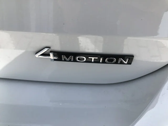 New 2026 Pure White Volkswagen SE image 9