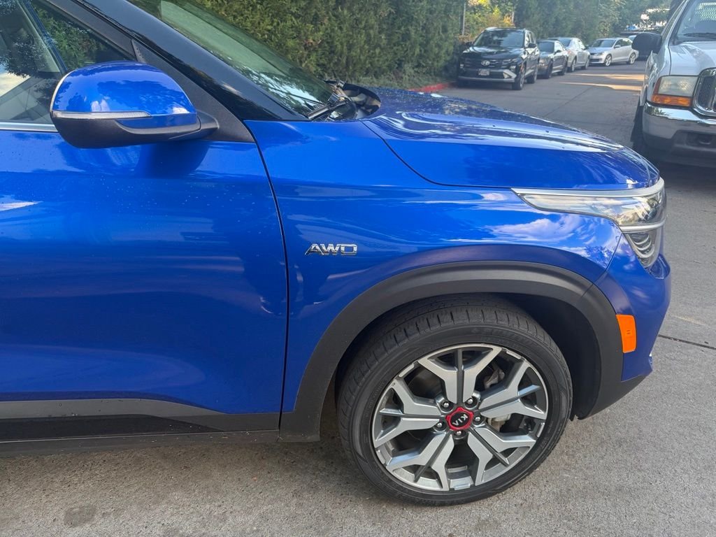 Used 2021 Neptune Blue Kia SX image 3