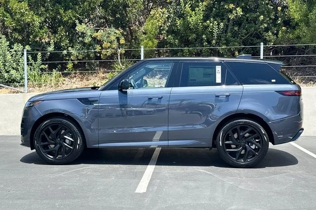 New 2026 Varesine Blue Land Rover Dynamic SE image 2