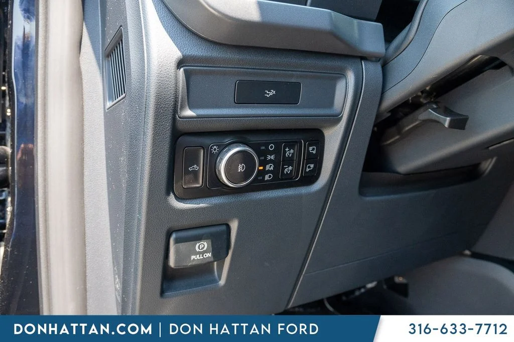 New 2026 Agate Black Metallic Ford XLT image 18