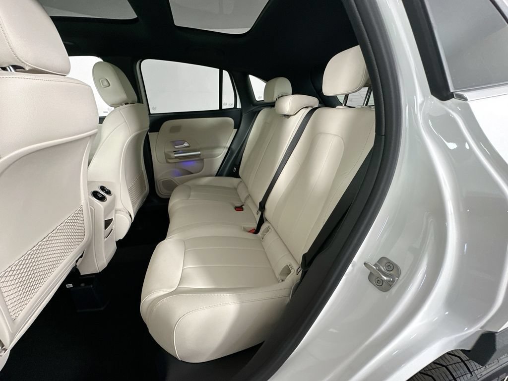 New 2026 Polar White Mercedes-Benz GLA 250 image 54