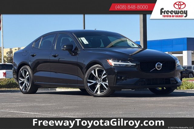 2025 Volvo S60 B5 Plus