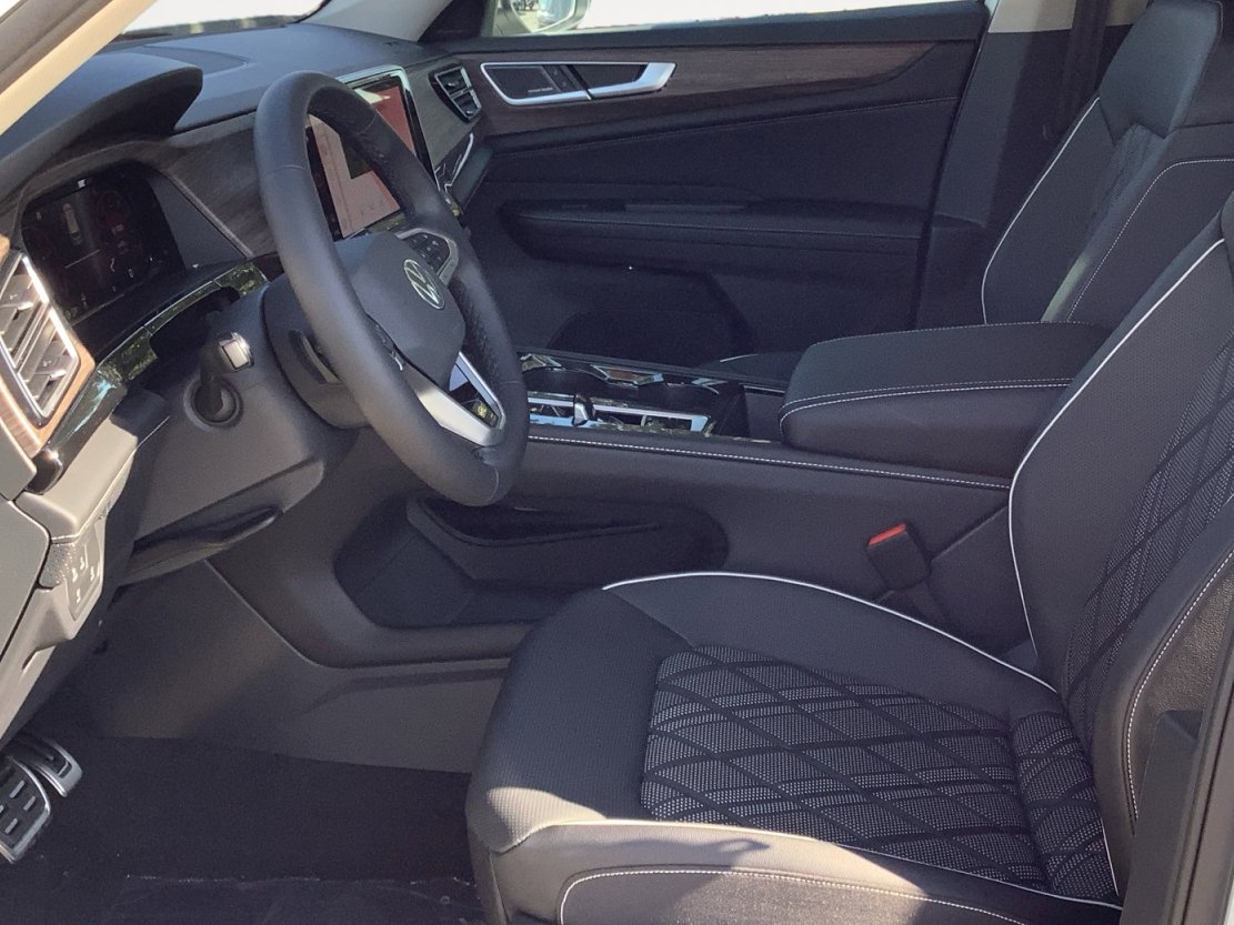 New 2026 Pure Gray Volkswagen 2.0T SEL Premium R-Line image 22