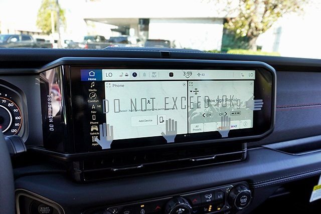 New 2026 Granite Crystal Metallic Clear-Coat Exterior Paint Jeep Rubicon image 28