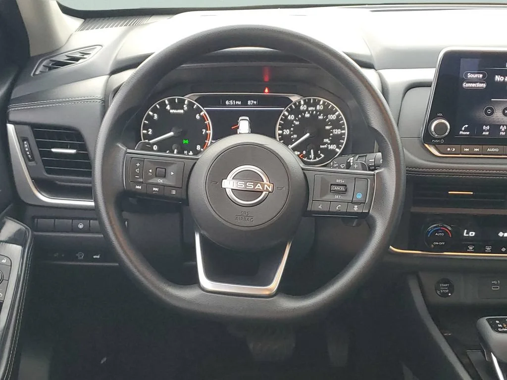 Used 2024 Silver Nissan SV FWD image 12
