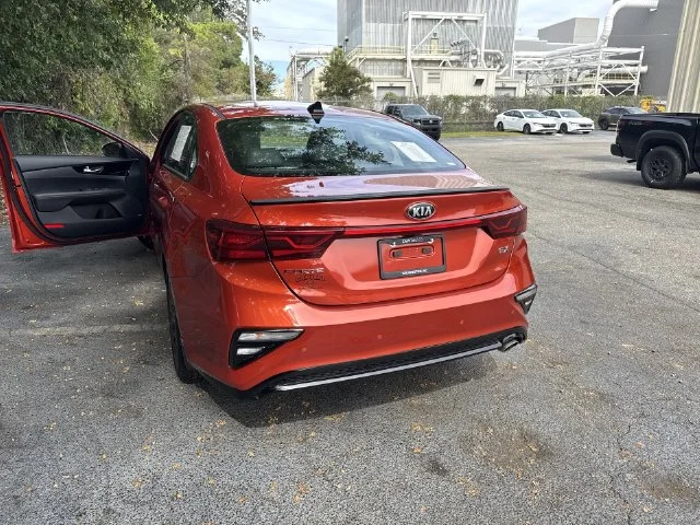 Used 2019 Red Kia EX image 31
