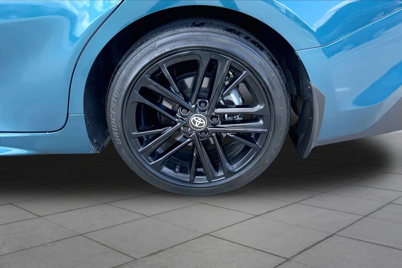 Used 2025 Ocean Gem Toyota SE image 21