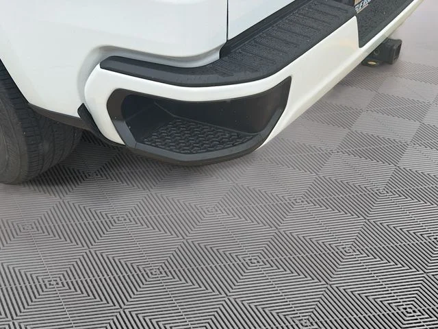 Used 2025 Summit White Chevrolet Custom image 26