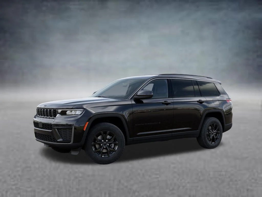 New 2026 Diamond Black Crystal Pearl-Coat Exterior Paint Jeep Laredo image 2